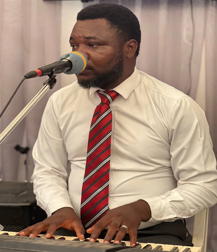 Mr Bright (Music teacher)